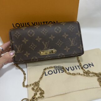 Lv M82509 Wallet On Chain Lily