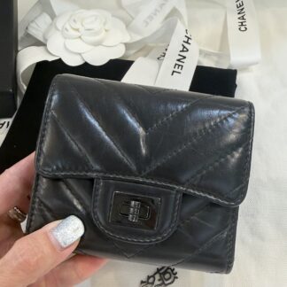 Chanel 2.55  So Black  山形紋短夾